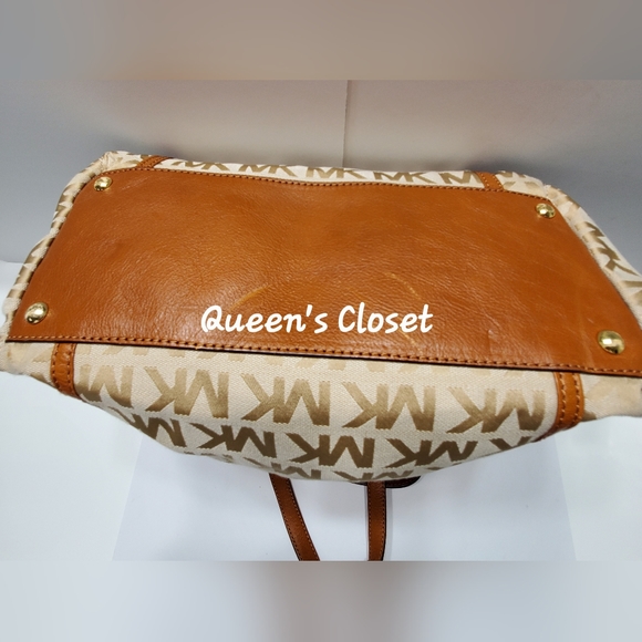 MICHAEL Michael Kors | Large Gansevoort Tote in Signature Monogram Jacquard - Picture 8 of 12